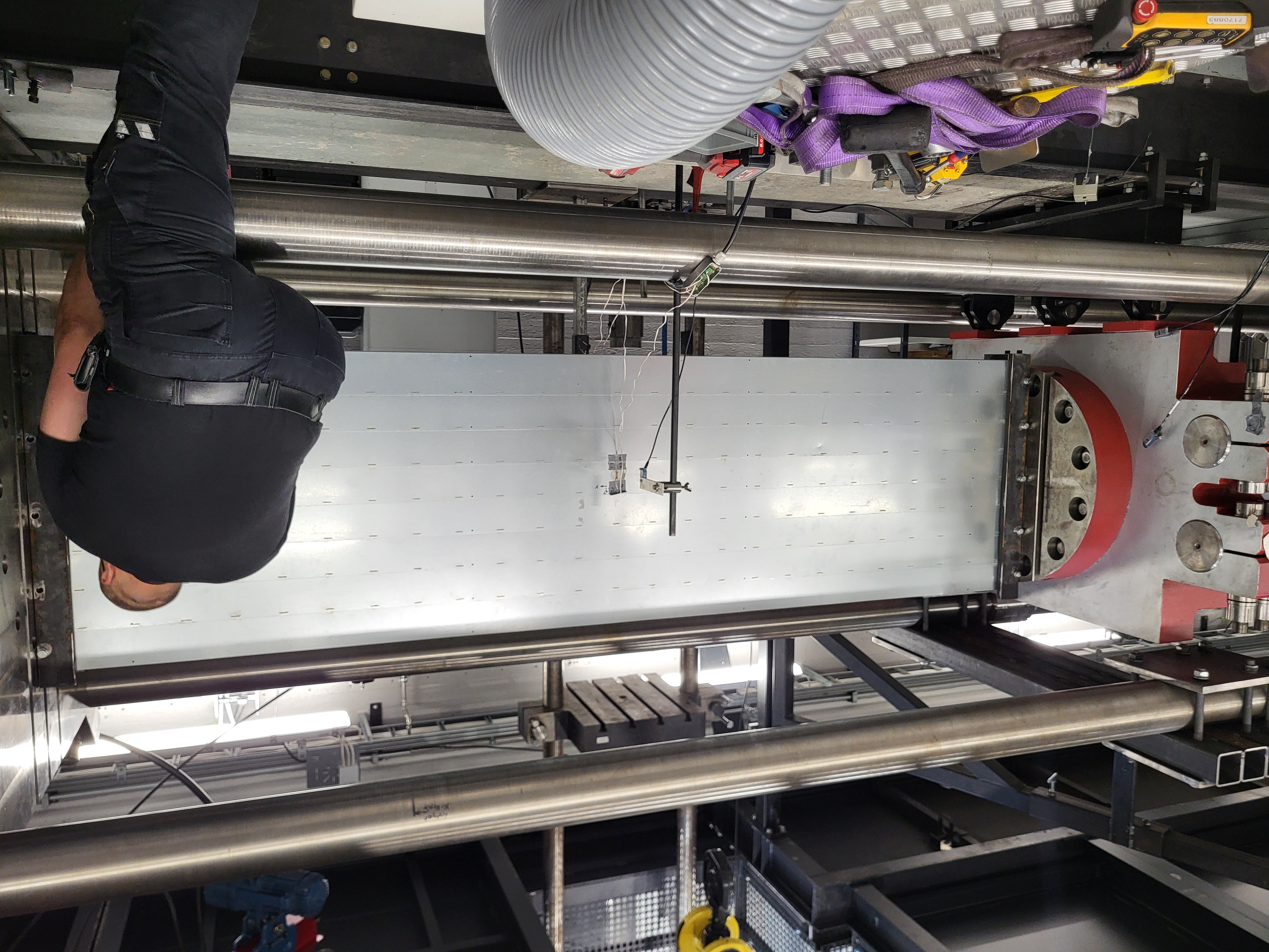 USBS structural testing at LUT University — honeycomb panel under load